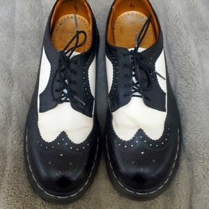 Black and white Docs, men's Oxford size 8 MENS